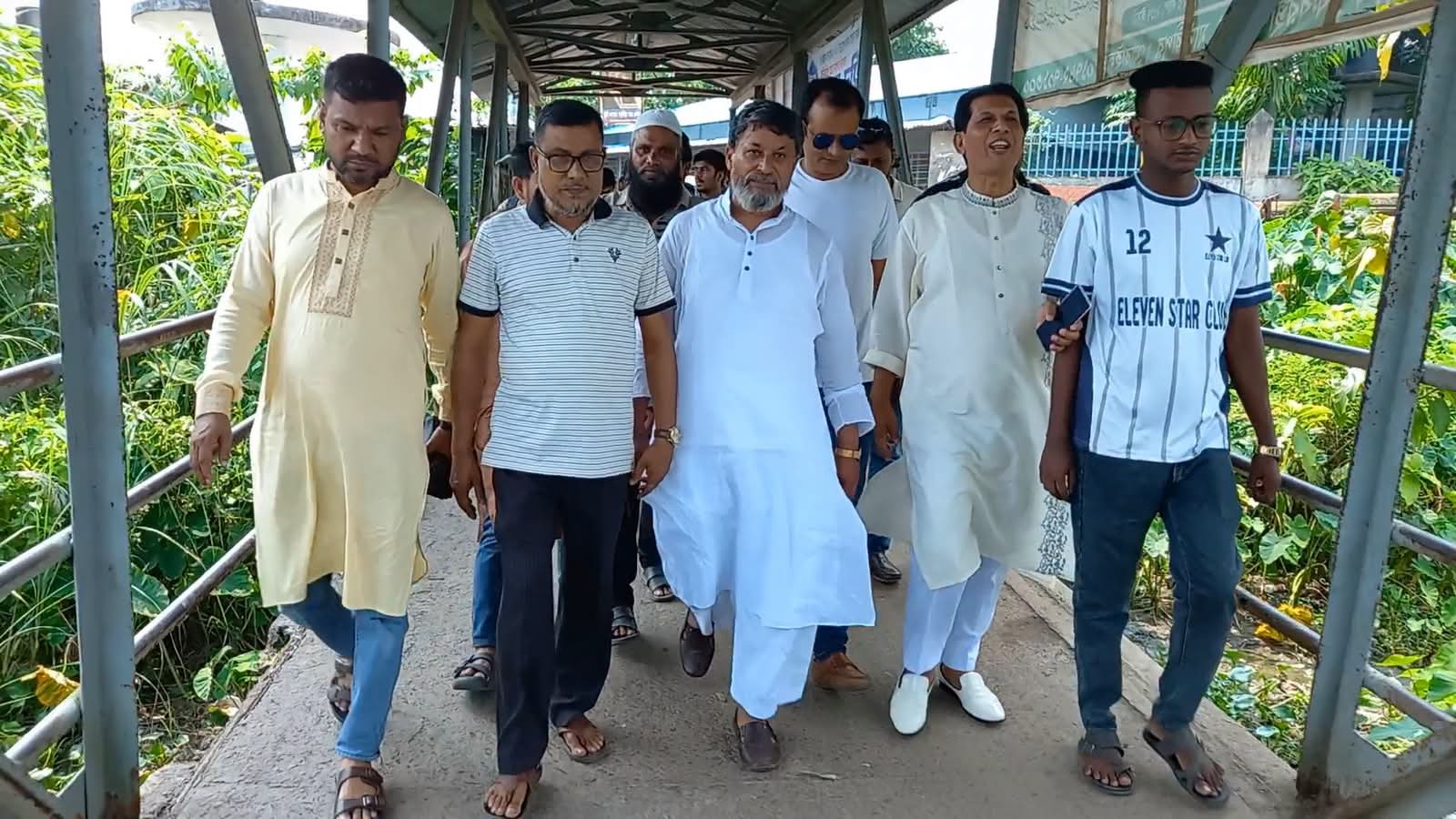 মাদারীপুরের আড়িয়াল খাঁ নদে চীনা অর্থায়ণে ৮শত কোটি টাকা ব্যয়ে নির্মিত হচ্ছে সেতু